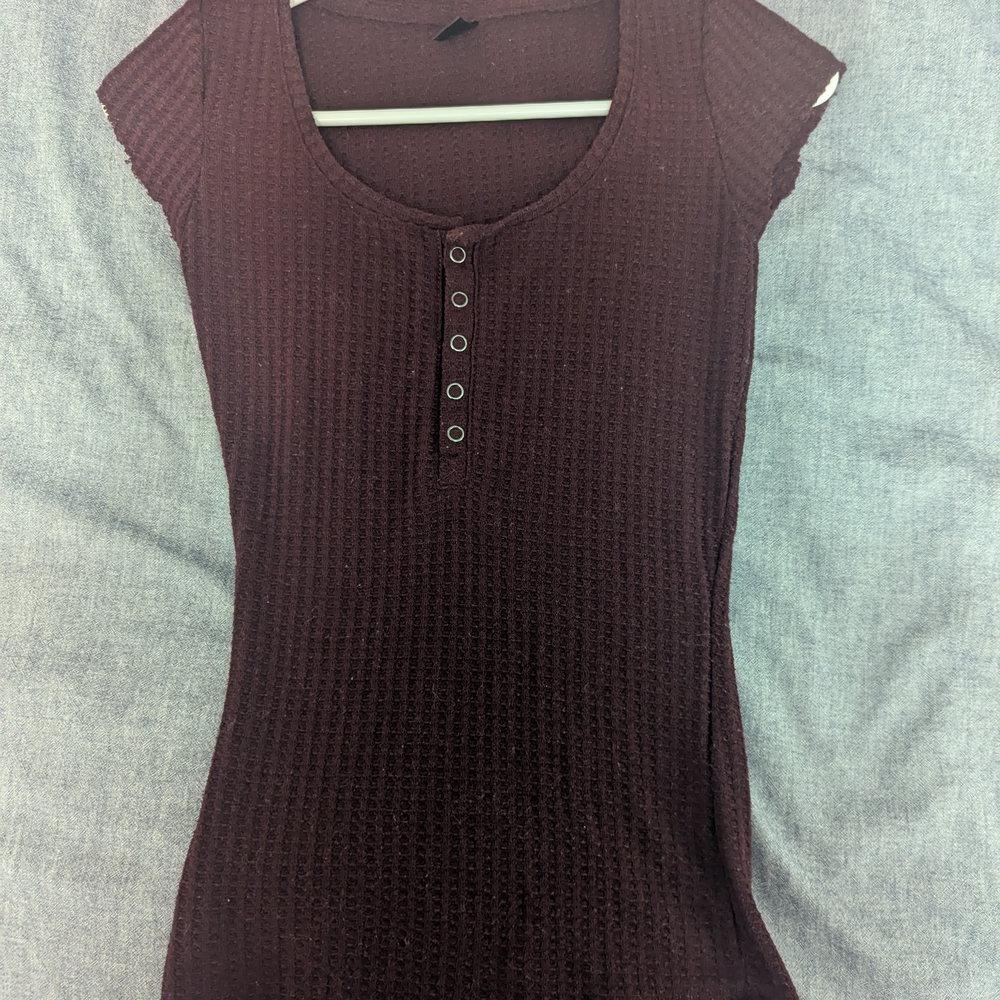 Women's Burgundy Top